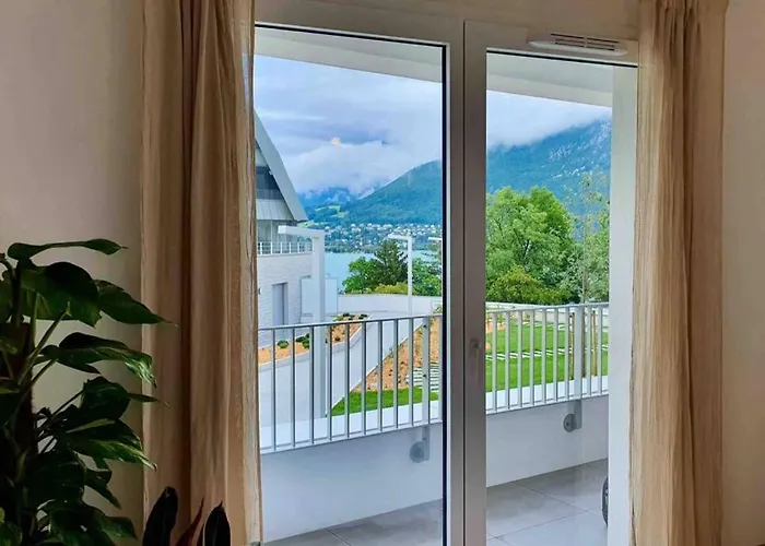 Le Boheme Beau T2 Vue & Montagnes + Garage * Annecy